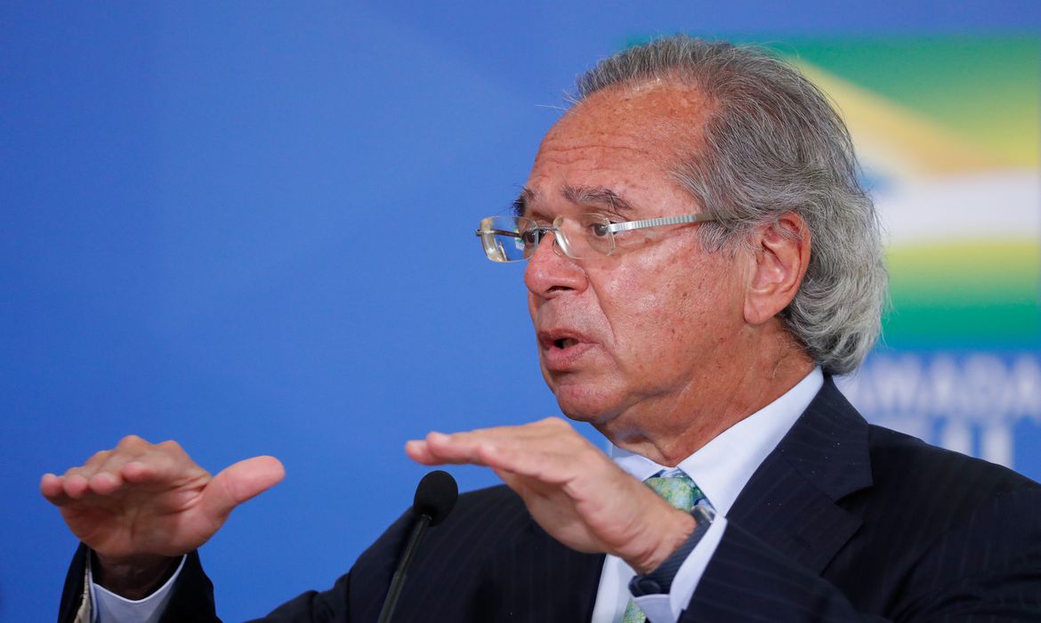 Paulo Guedes diz que o país precisa de um programa de 'substituição tributária'